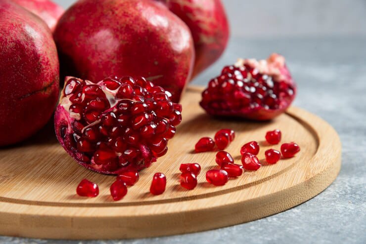 डाळिंब (Pomegranate)