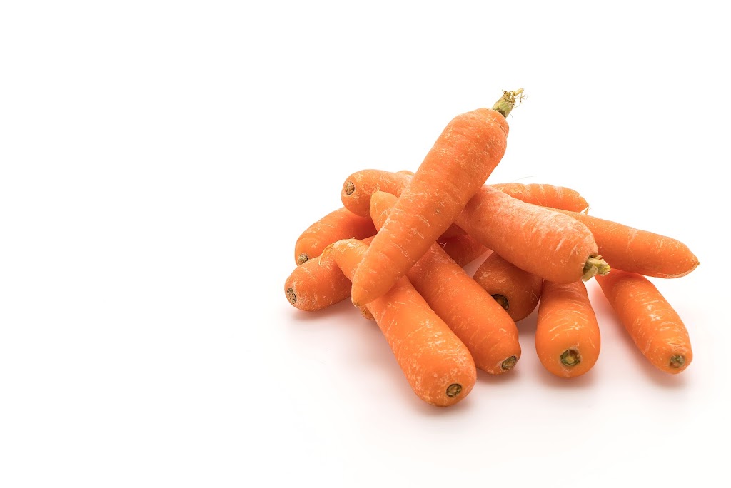 3. गाजर (Carrot) – Vision Enhancer