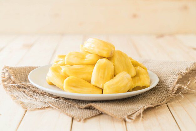 फणस (Jackfruit) – नैसर्गिकरित्या गोड आणि पोषणयुक्त